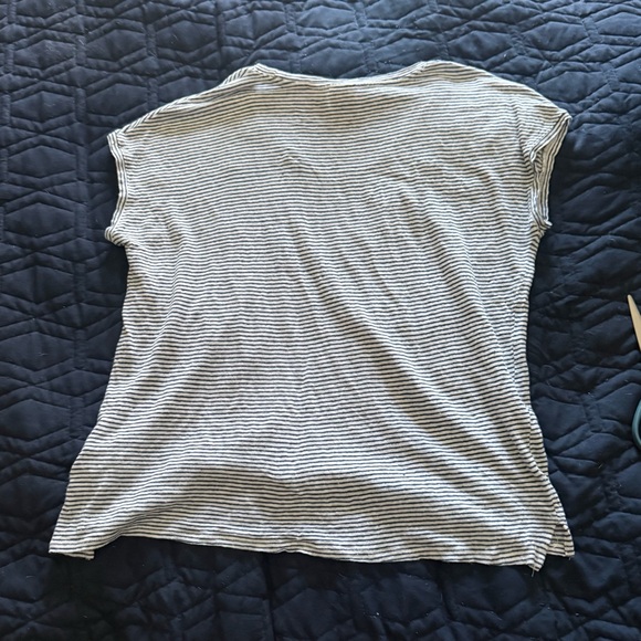 Striped V Neck Women's Top - Medium - Picture 4 of 4
